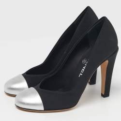 مملوكة مسبقًا Chanel CC Size 36 Black/Silver Grosgrain and Leather Cap Toe Pumps