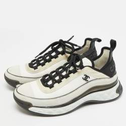 مملوكة مسبقًا حذاء رياضي شانيل منخفظ من أعلى CC جلد شامواه ونايلون متعدد الألوان مقاس 38.5