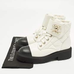 Pre Owned Chanel CC Size 41 White/Black Quilted Leather Combat Boots