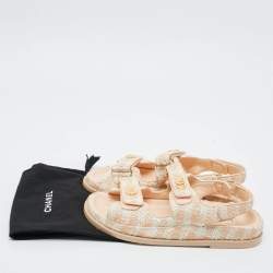 Pre Owned صندل شانيل داد قماش تويد بلونين مسطح مقاس 39