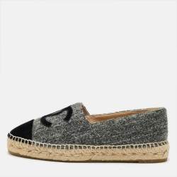 مملوكة مسبقًا Chanel CC Size 38 Grey/Black Velvet and Wool Cap Toe Espadrille Flats