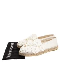 Pre Owned Chanel White Canvas CC Camellia Espadrilles Size 41