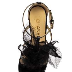 مملوكة مسبقًا Chanel Black Patent Leather And Mesh Camellia Ankle Strap Sandals Size 37