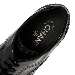 Pre Owned حذاء أكسفورد شانيل رباط علوي جلد بروغي لامع أسود مقاس 38