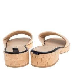 مملوكة مسبقًا صندل سلايد شانيل فيلين شعار أسود / بيج مقاس 40