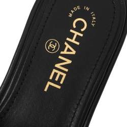 Pre Owned صندل سلايد شانيل سي سي جلد أسود مبطن مقاس 38