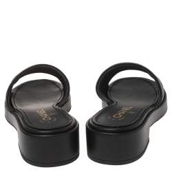 Pre Owned صندل سلايد شانيل سي سي جلد أسود مبطن مقاس 38