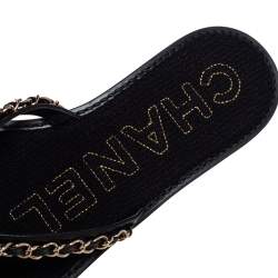 مملوكة مسبقًا Chanel Black Leather Chain Link Flip Flop Flats Size 38