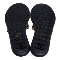 مملوكة مسبقًا Chanel Black Leather Chain Link Flip Flop Flats Size 38