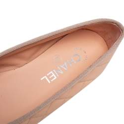 مملوكة مسبقًا Chanel Beige Quilted Leather CC Cap Toe Bow Flats Size 38