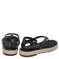 مملوكة مسبقًا Chanel Black Leather CC Chain Link Thong Flat Ankle Strap Espadrille Sandals Size 38