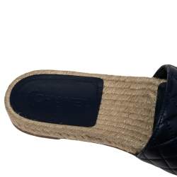 Pre Owned Chanel Navy Blue Leather Embellished CC Flat Espadrille Slides Size 40