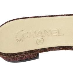 مملوكة مسبقًا صندل سلايد شانيل قماش لوكس عنابي شعار الماركة سي سي مقاس 39.5