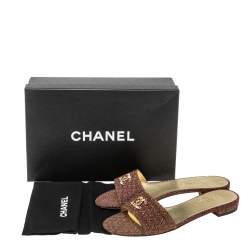 مملوكة مسبقًا صندل سلايد شانيل قماش لوكس عنابي شعار الماركة سي سي مقاس 39.5