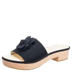 مملوكة مسبقًا Chanel Black Canvas Camelia CC Slides Sandals Size 39