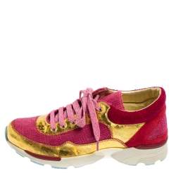 Pre Owned حذاء رياضي شانيل سي سي جلد وتويد ذهبي/ وردي مقاس 36