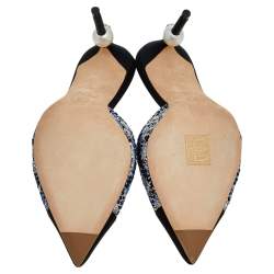 مملوكة مسبقًا Chanel Black/Blue Tweed And Grosgrain Pointed Toe CC Pearl Embellished Heel Mule Sandals Size 37.5