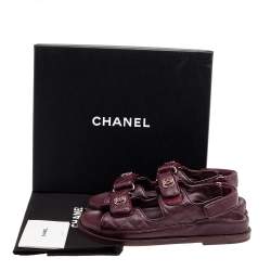 مملوكة مسبقًا Chanel Burgundy Quilted Leather CC Velcro Flat Sandals Size 38