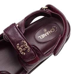 مملوكة مسبقًا Chanel Burgundy Quilted Leather CC Velcro Flat Sandals Size 38