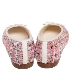 مملوكة مسبقًا Chanel Cream/Pink Tweed And Leather CC Cap Toe Bow Ballet Flats Size 37