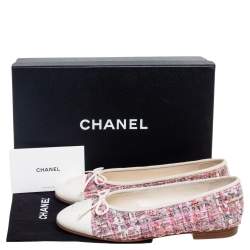 مملوكة مسبقًا Chanel Cream/Pink Tweed And Leather CC Cap Toe Bow Ballet Flats Size 37