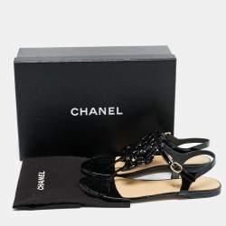 Pre Owned Chanel Black Patent Leather Camellia  Flower Thong Flats Size 38.5