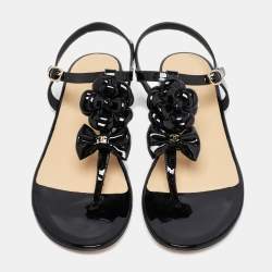 Pre Owned Chanel Black Patent Leather Camellia  Flower Thong Flats Size 38.5