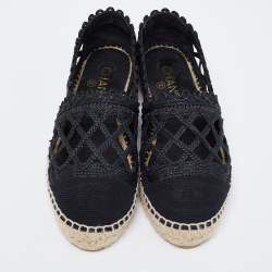 Pre Owned Chanel Black Woven Raffia and Grosgrain Fabric CC Cap Toe Flat Espadrilles Size 38