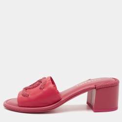 مملوكة مسبقًا Chanel Pink  Leather CC Embraided Slide Sandals Size 38