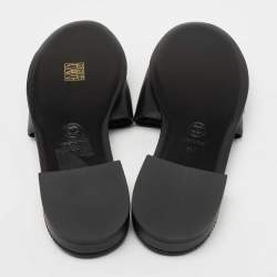 مملوكة مسبقًا Chanel Black Leather CC Flat Slides Size 39