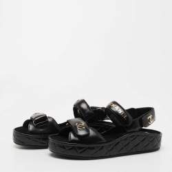 chanel black flip flops