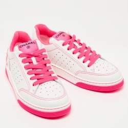 Pre Owned Chanel White/Pink Leather 22P Trainer Sneakers Size 39.5