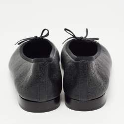 مملوكة مسبقًا Chanel Black Leather CC Bow Ballet Flats Size 38