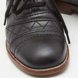 Pre Owned Chanel Black Leather and Quilted CC Logo Leather Oxfords Size 37.5
