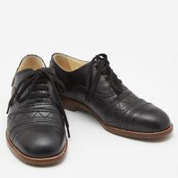 Pre Owned Chanel Black Leather and Quilted CC Logo Leather Oxfords Size 37.5