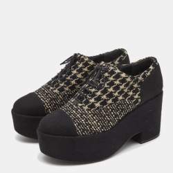 Chanel Black/Gold Tweed And Felt Lace Up Platform Oxford Size 39