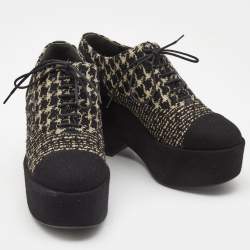 Chanel Black/Gold Tweed And Felt Lace Up Platform Oxford Size 39