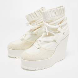 Chanel ivory tweed, leather & patent lace-up boots White ref.785912 - Joli  Closet