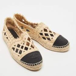 Pre Owned Chanel Beige/Black Laser Cut Raffia and CC Canvas Espadrille Flats Size 40