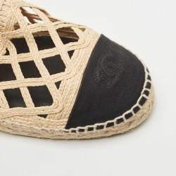 Pre Owned Chanel Beige/Black Laser Cut Raffia and CC Canvas Espadrille Flats Size 40