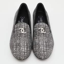 Pre Owned Chanel Silver Glitter CC Logo Smoking Slippers Size 39