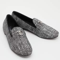 Pre Owned Chanel Silver Glitter CC Logo Smoking Slippers Size 39