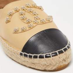 Pre Owned Chanel Beige/Black Leather Camellia CC Stud Espadrilles Size 40