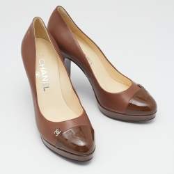 Pre Owned Chanel Brown Leather and Patent Cap Toe CC Platform Pumps Size 37