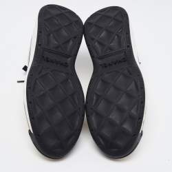 مملوكة مسبقًا Chanel Beige Satin and Suede Calfskin Mixed Fibers CC Sneakers Size 39.5