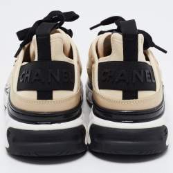 مملوكة مسبقًا Chanel Beige Satin and Suede Calfskin Mixed Fibers CC Sneakers Size 39.5