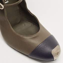 Pre Owned Chanel Green/Black Leather May Jane Pumps Size 38.5