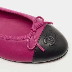 Pre Owned Chanel Pink/Black Leather CC Bow Ballet Flats Size 38.5
