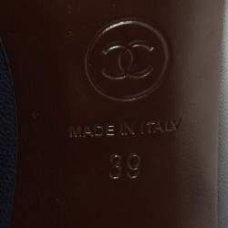 Pre Owned Chanel Navy Blue Leather Camelia Applique Pumps Size 39