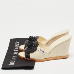 Pre Owned Chanel Cream Canvas Camellia Embellished Wedge Sandals Size 40.5